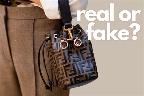 fendi falso sito per comprare|fendi bags real or fake.